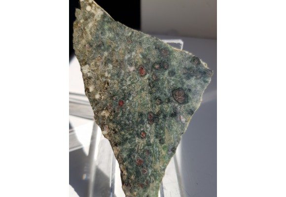 Rubinonośnego eklogit z Gór Sowich