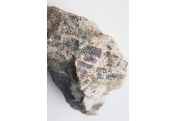 Pegmatoid z andaluzytem i szafirem ze Złotego Stoku