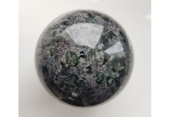 Wyjątkowa kula z anortozytu, leukogabra (eratyk, lubuskie)