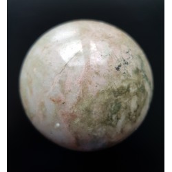 Kula polerowana z rodingitu z Sobótki