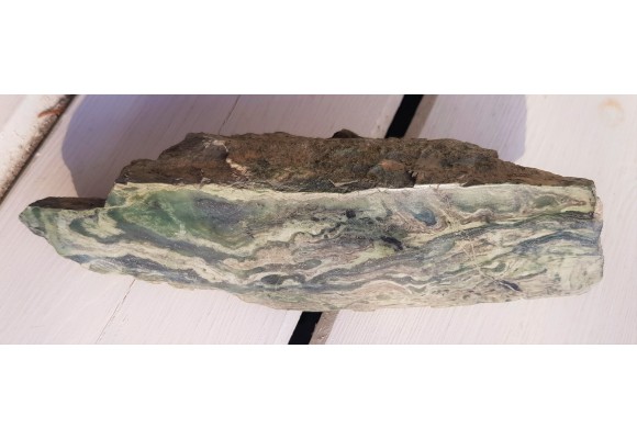 Nefryt złotostocki w skarnie magnezowym