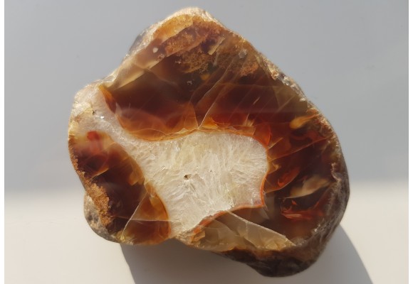 Agat "rzeczny" z Bobru w Sudetach (river agate)
