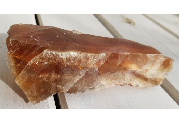 Niezwykły, pomarańczowy gips z LGOM