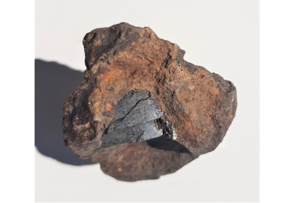 Duży augit w bazalcie z Różanej k. Złotoryi