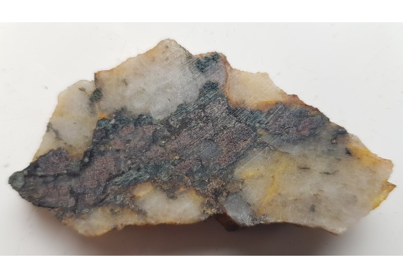 Gahnit (spinel cynkowy) z Gierczyna