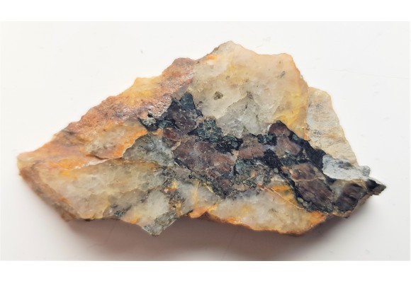 Gahnit (spinel cynkowy) z Gierczyna