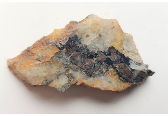 Gahnit (spinel cynkowy) z Gierczyna