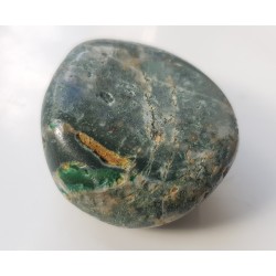 Malachit w silnie okwarcowanej skale żyłowej z Sudetów