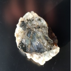 Kordieryt w pegmatycie z Zagórza Śląskiego