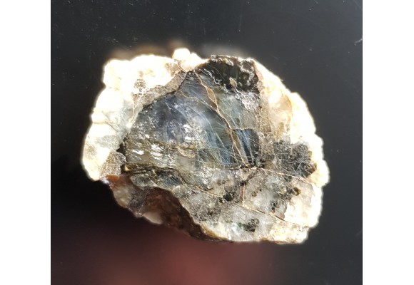 Kordieryt w pegmatycie z Zagórza Śląskiego