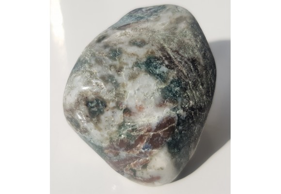 Pegmatoid z szafirem ze Złotego Stoku