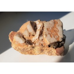 Idealna szczotka skaleni potasowych z albitem z Karkonoszy