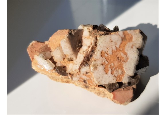 Idealna szczotka skaleni potasowych z albitem z Karkonoszy