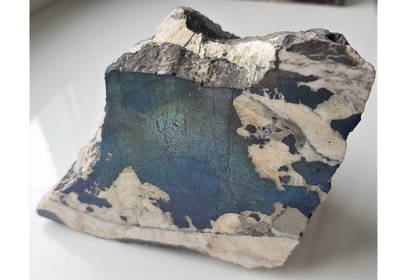 Duży okaz kowelinu w żyle barytowej z ZG Lubin