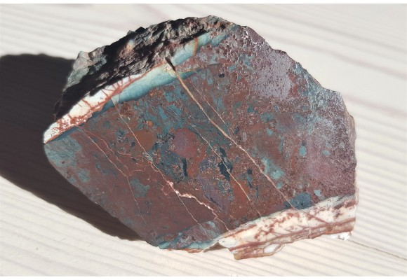 Masywna, miąższa żyła zielonego folerytu z Nowej Rudy