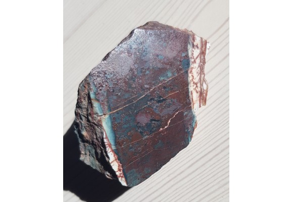 Masywna, miąższa żyła zielonego folerytu z Nowej Rudy