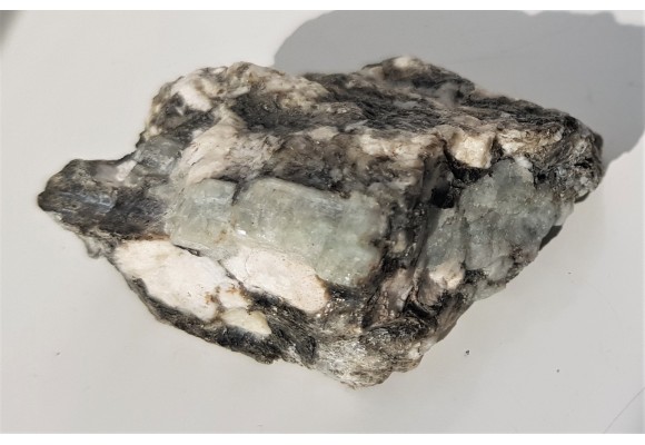 Beryl w pegmatycie desylifikowanym z Wir k. Sobótki