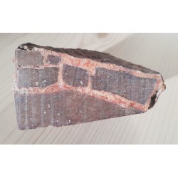 Żyłki chalcedonowo-kwarcowo-węglanowe w ryolicie z Ogorzelca