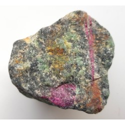 Rubin w zoisycie z Tanzanii