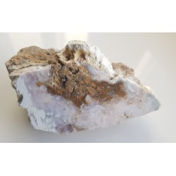 Fioletowy chalcedon z kopalni magnezytu w Wirach k. Sobótki