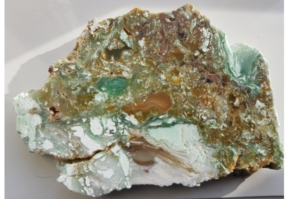Duża płyta chryzoprazowo-chalcedonowa z Wir k. Sobótki