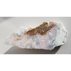 Fioletowy chalcedon z kopalni magnezytu w Wirach k. Sobótki