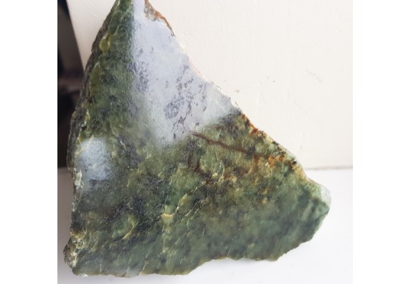 Okaz polerowanego nefrytu z Jordanowa Śląskiego