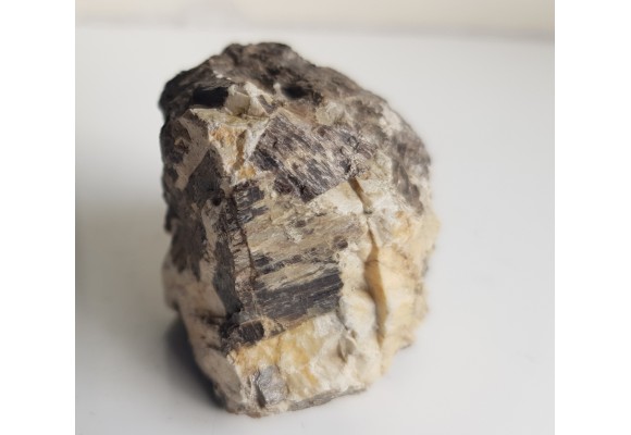 Antofyllit w pegmatycie z Przedborowej