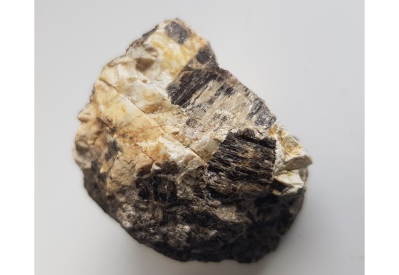 Antofyllit w pegmatycie z Przedborowej