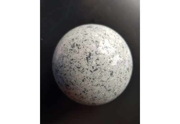 Kula z andezytu z Rosia Montana (Rumunia)