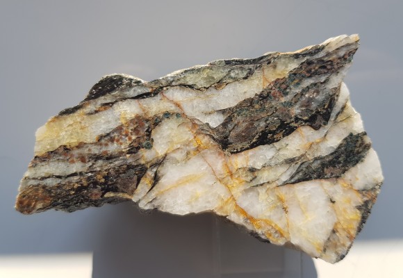 Spinel (gahnit), staurolit, granaty i min. kruszcowe z Gierczyna