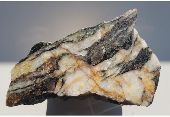 Spinel (gahnit), staurolit, granaty i min. kruszcowe z Gierczyna