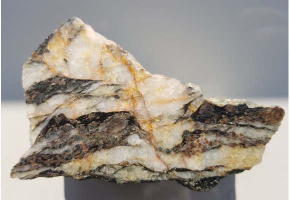 Spinel (gahnit), staurolit, granaty i min. kruszcowe z Gierczyna