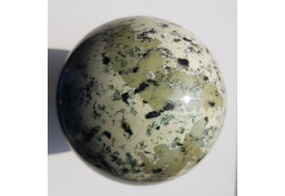 Kula z nefrytu z Jordanowa Śląskiego