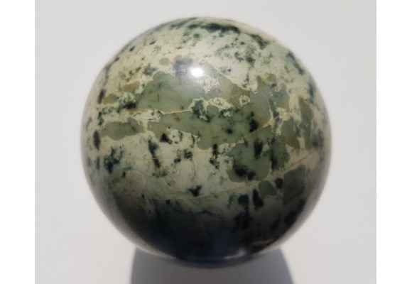 Kula z nefrytu z Jordanowa Śląskiego