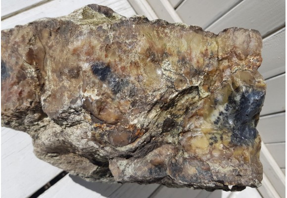 Wielki, muzealny okaz barwnego opalu z Nasławic k. Wrocławia