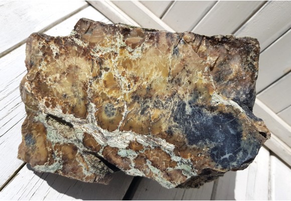 Wielki, muzealny okaz barwnego opalu z Nasławic k. Wrocławia