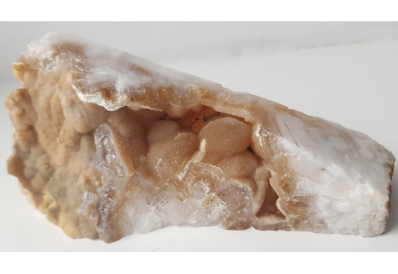 Kwarce pokryte drobnokrystalicznym SiO2 i chalcedonem ze Sławniowic