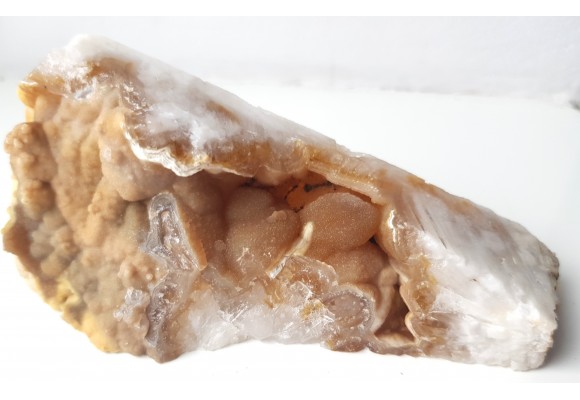 Kwarce pokryte drobnokrystalicznym SiO2 i chalcedonem ze Sławniowic