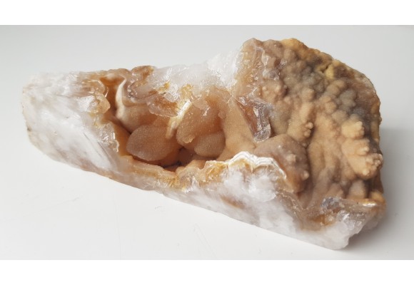 Kwarce pokryte drobnokrystalicznym SiO2 i chalcedonem ze Sławniowic