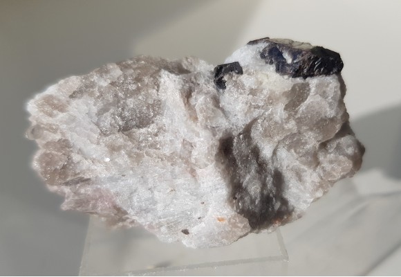 Krystaliczny kasyteryt w pegmatycie z Piławy Grn.