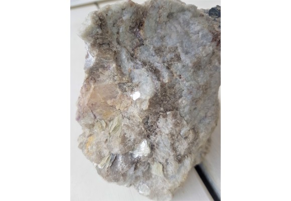 Beryl litowo-cezowy (worobiewit, morganit)) z Piławy Grn.