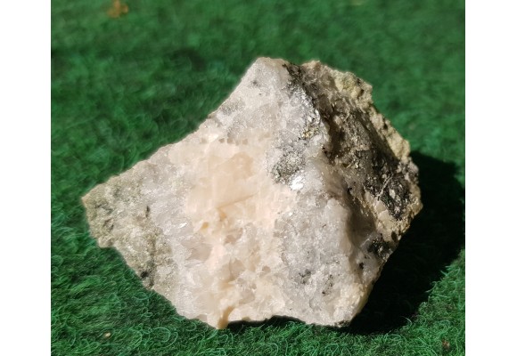 Tetraedryt w żyle kwarcowo-barytowej z okolic Jedliny Zdroju