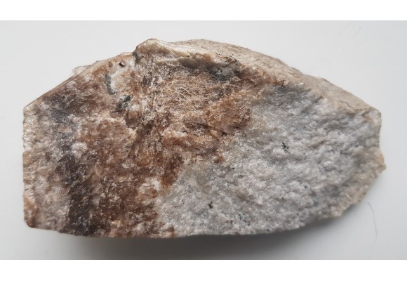 Spessartyn w aplicie z Czernicy k. Tąpadeł