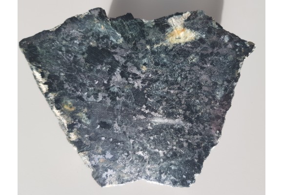 Ilmenit oraz tytanomagnetyt z Góry Ślęży k. Wrocławia