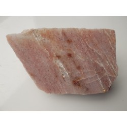 Różowy kwarcyt z kamieniołomu łupków serycytowych w Krobicy