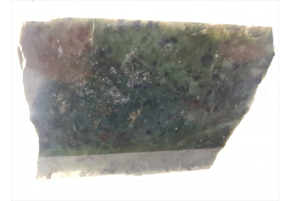 Masywny, polerowany nefryt z Jordanowa Śląskiego