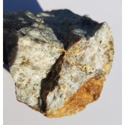 Allanit w pegmatycie z Koźmic, Wzg. Strach