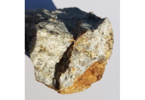 Allanit w pegmatycie z Koźmic, Wzg. Strach