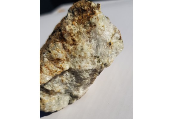 Allanit w pegmatycie z Koźmic, Wzg. Strach